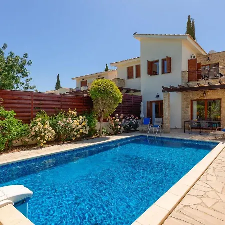 Junior Private Pool By Interhome